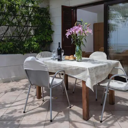 아파트 Dolac Side - Two Bedroom 1 이반 돌라츠